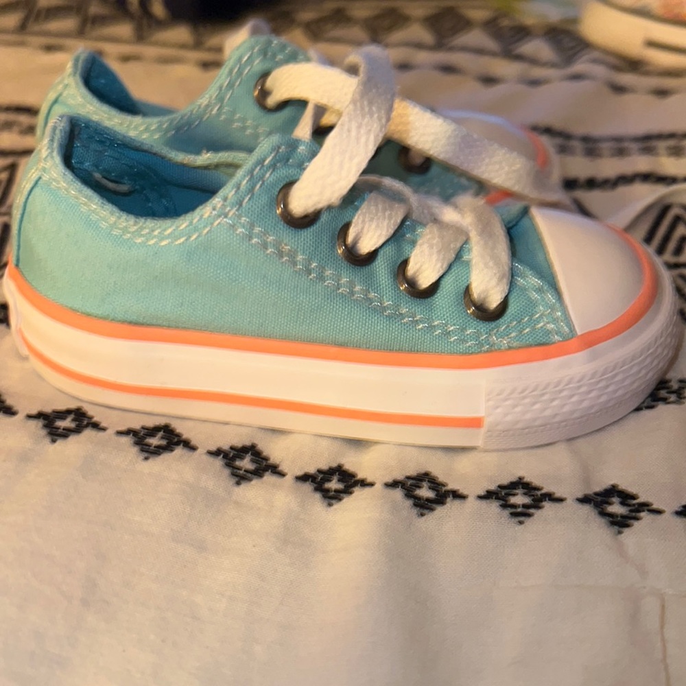 Converse Toddler Size 4